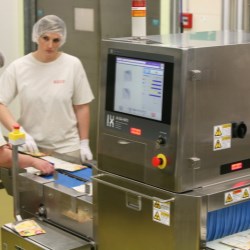 Customised weighing and quality control for individual packet soups